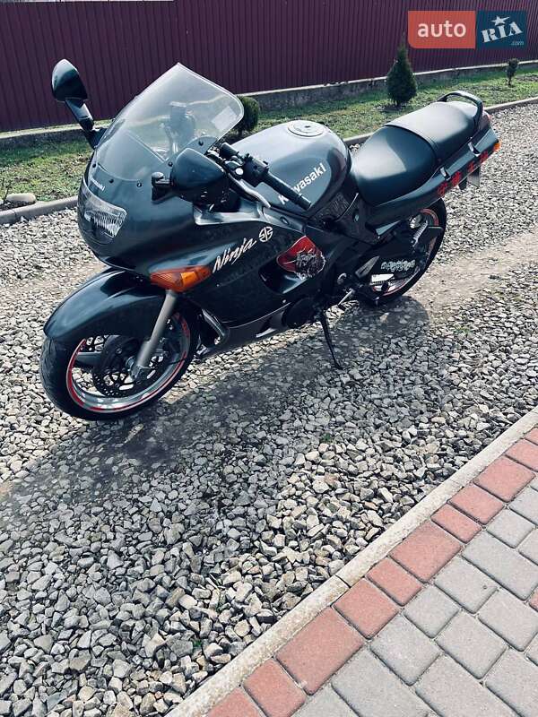 Мотоцикл Спорт-туризм Kawasaki ZZR 400 2007 в Калуше