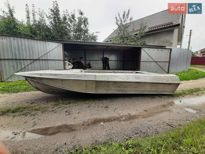 Лодка Казанка 5М3 1986 в Киеве