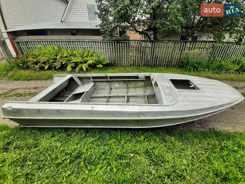 Лодка Казанка 5М3 1986 в Киеве