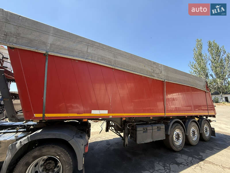 Зерновоз - полуприцеп Kempf SK 2007 в Кривом Роге