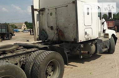Тягач Kenworth Т-600 2003 в 