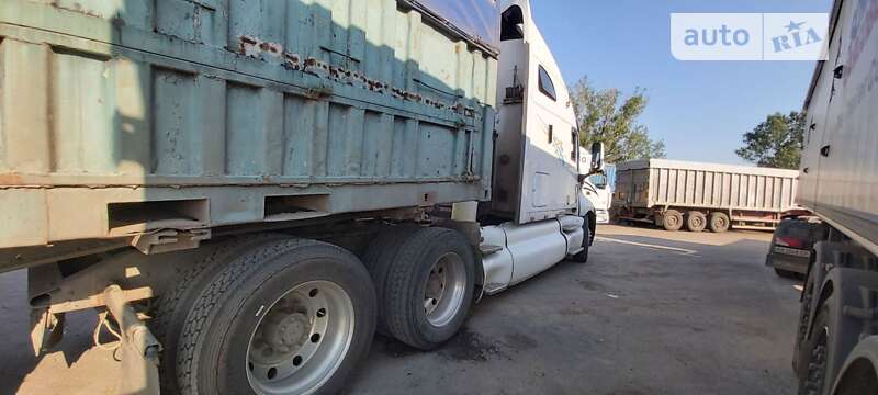 Тягач Kenworth T2000 2001 в Виннице