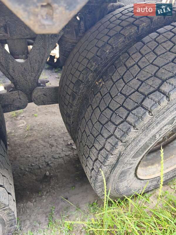 Тягач Kenworth T2000 2002 в Калиновке