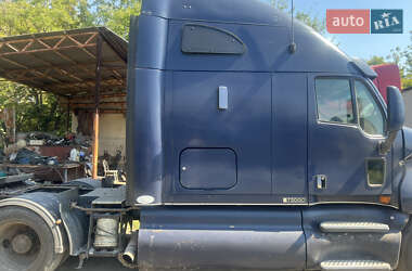 Тягач Kenworth T2000 2001 в 