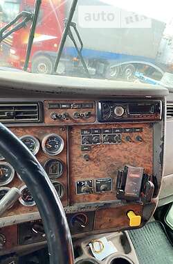 Самосвал Kenworth T800 2002 в 