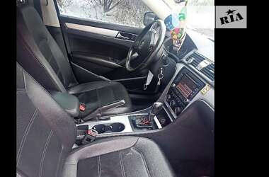 Седан Kia Avella 1998 в Полтаве