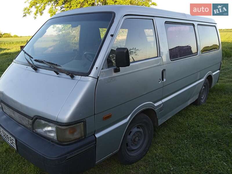Kia Besta 1998