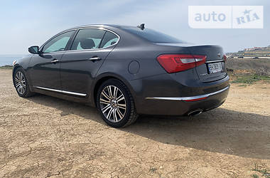 Седан Kia Cadenza 2013 в Одессе