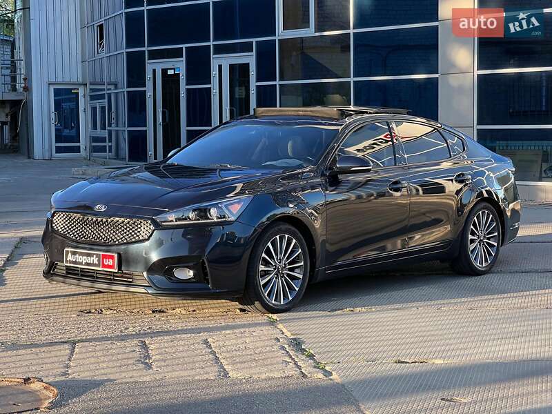 Седан Kia Cadenza 2017 в Харькове