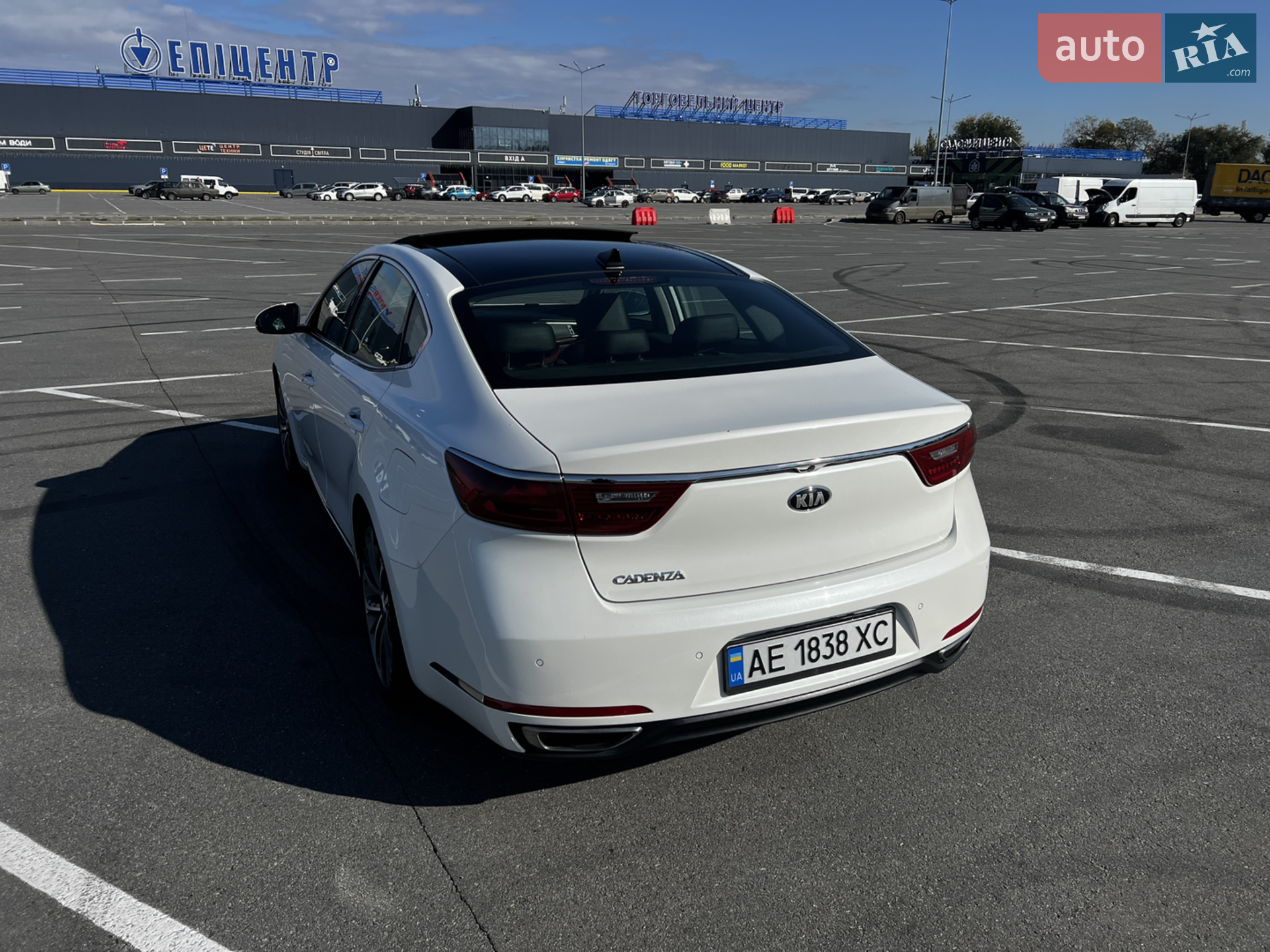 2017 Kia Cadenza - мініатюра 2