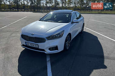 Седан Kia Cadenza 2017 в Днепре
