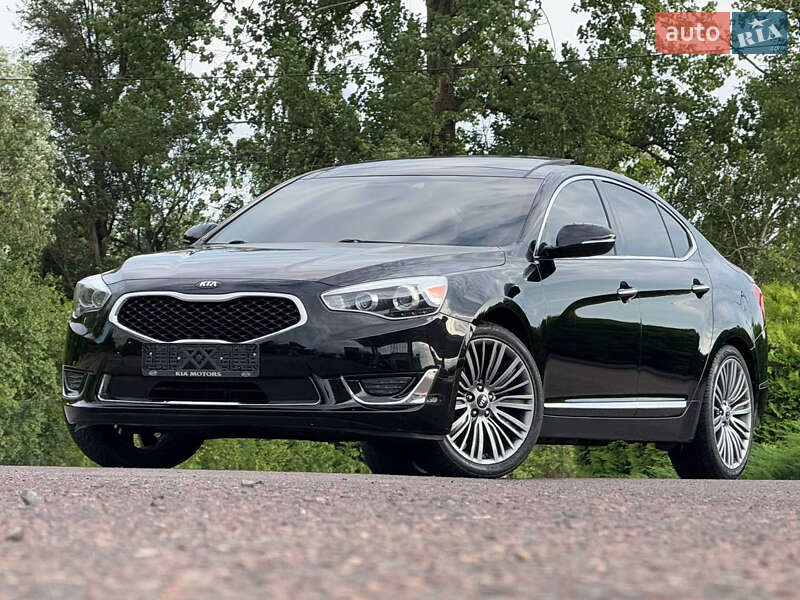 Седан Kia Cadenza 2013 в Дрогобыче