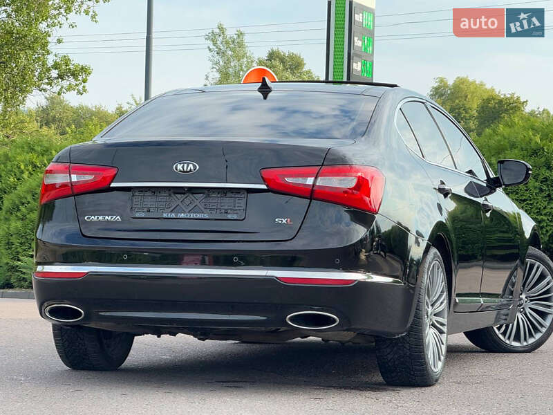 Седан Kia Cadenza 2013 в Дрогобыче