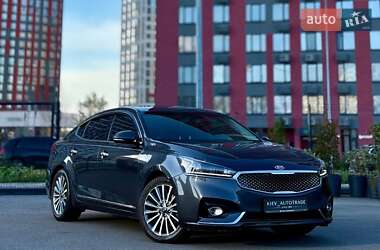Седан Kia Cadenza 2017 в Киеве