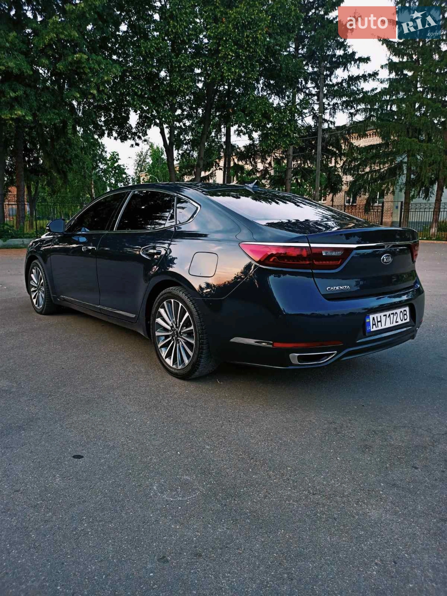 2017 Kia Cadenza - мініатюра 13