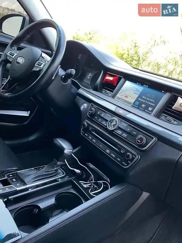 Kia Cadenza 2017 VIN KNALC4J16H5070200 фото оголошення 16 з 53