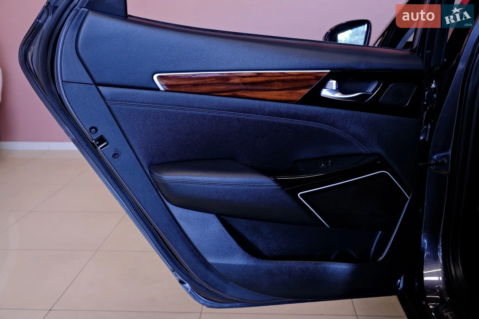 2017 Kia Cadenza - мініатюра 32