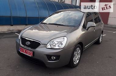 Минивэн Kia Carens 2011 в Киеве