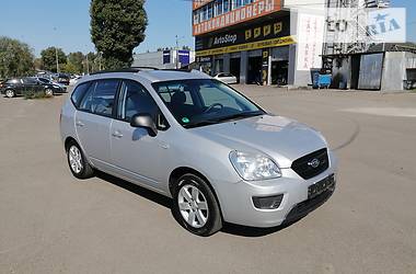 Минивэн Kia Carens 2007 в Киеве