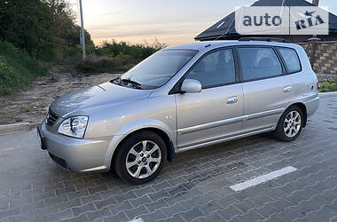 Минивэн Kia Carens 2005 в Ровно