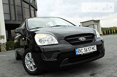 Минивэн Kia Carens 2008 в Стрые