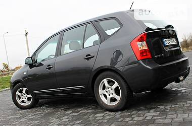 Мінівен Kia Carens 2008 в Стрию