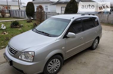 Минивэн Kia Carens 2003 в Косове