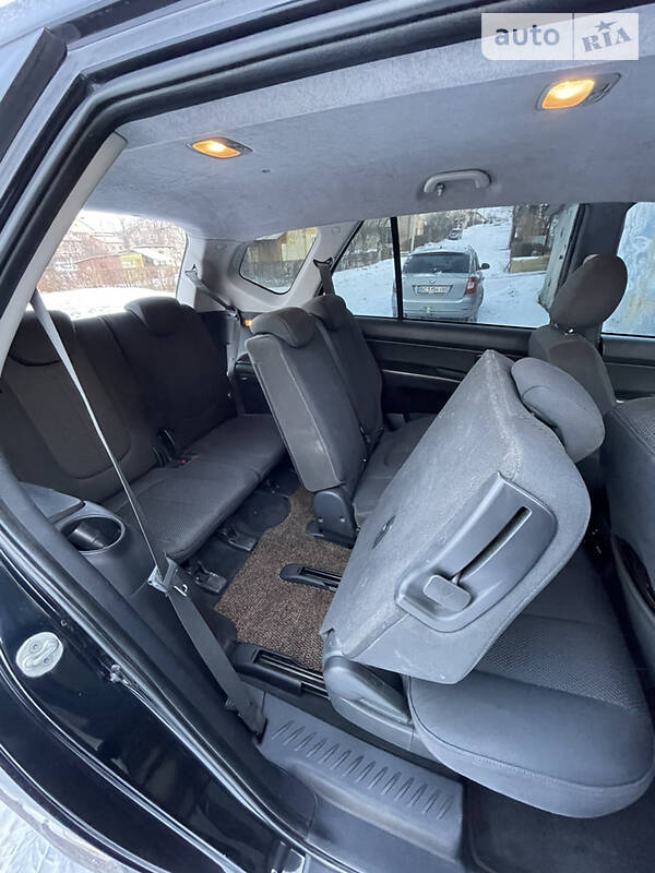Мінівен Kia Carens 2007 в Дрогобичі