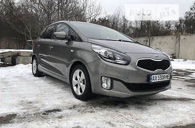 Универсал Kia Carens 2016 в Полтаве