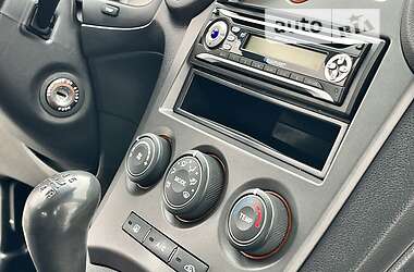 Минивэн Kia Carens 2008 в 