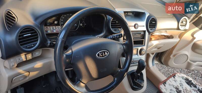 Минивэн Kia Carens 2008 в Броварах