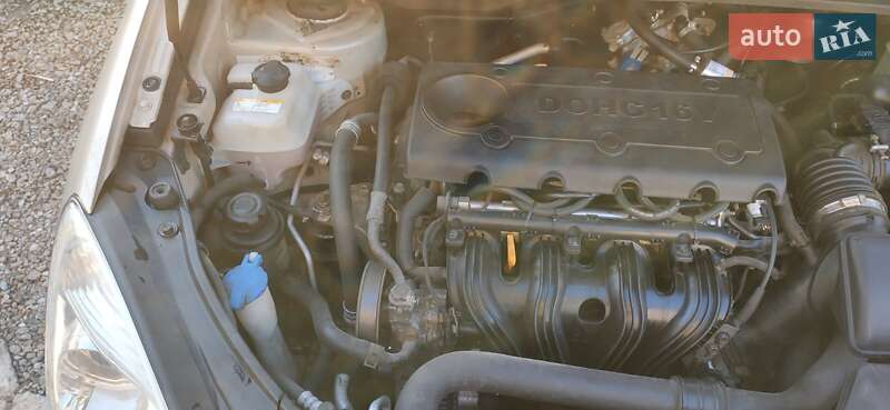 Минивэн Kia Carens 2008 в Броварах