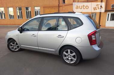 Минивэн Kia Carens 2006 в 