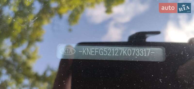 Мінівен Kia Carens 2007 в Києві