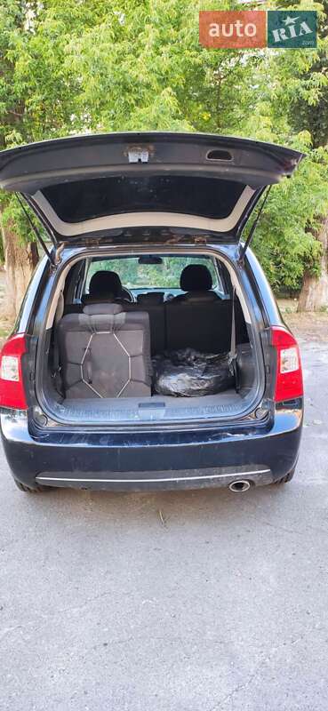 Мінівен Kia Carens 2007 в Києві