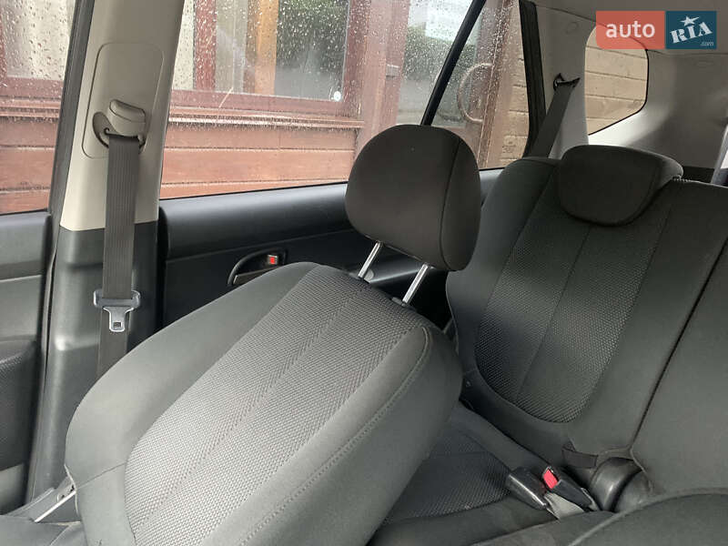 Мінівен Kia Carens 2008 в Києві фото 41 Мінівен Kia Carens 2008 в Києві