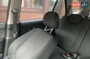 Минивэн Kia Carens 2008 в 