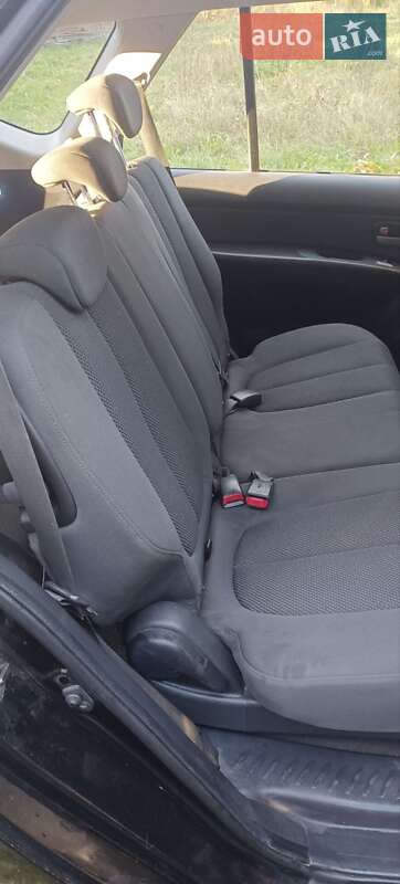 Мінівен Kia Carens 2006 в Ковелі