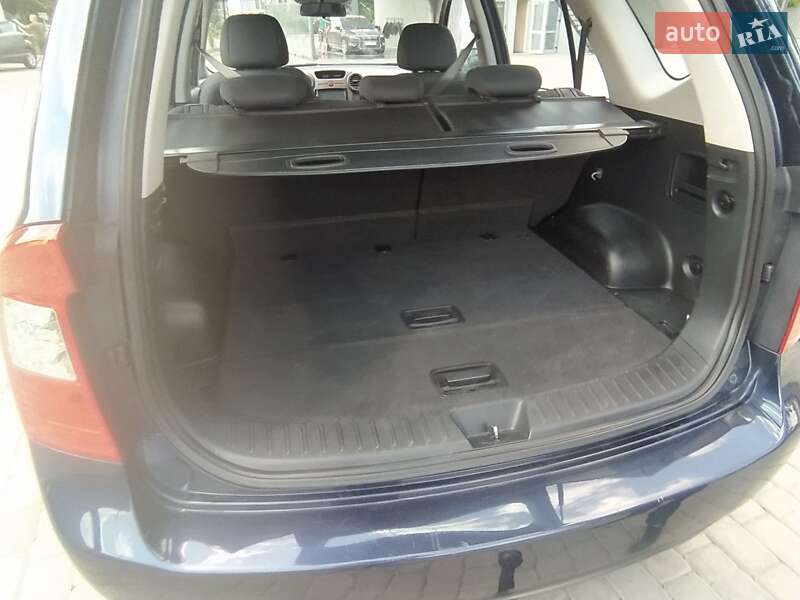 Мінівен Kia Carens 2007 в Старокостянтинові