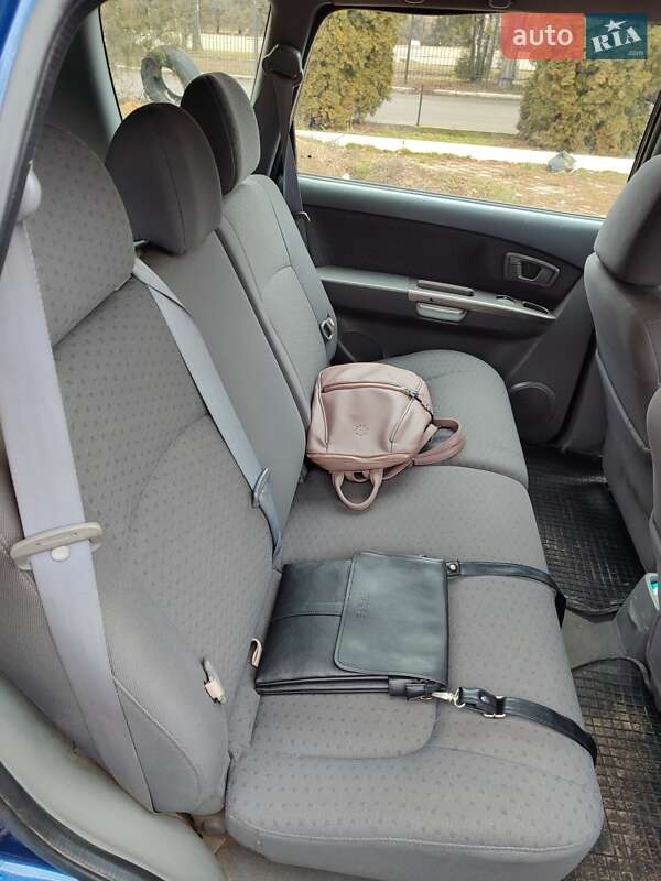 Мінівен Kia Carens 2002 в Чорноморську