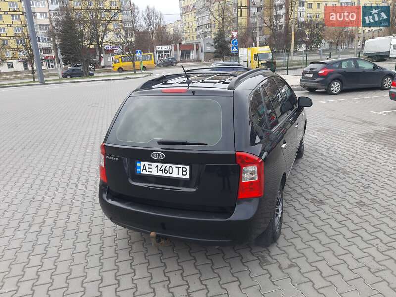 Мінівен Kia Carens 2007 в Дніпрі