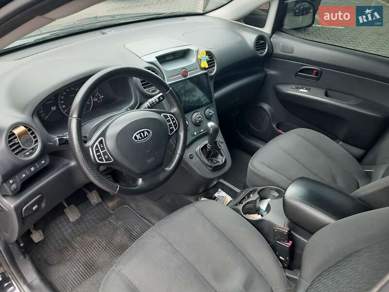 Мінівен Kia Carens 2007 в Дніпрі