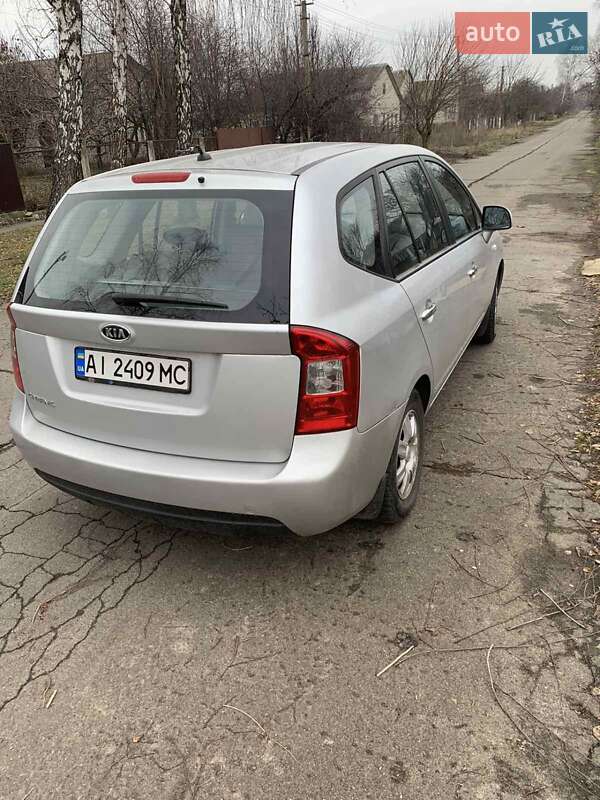Мінівен Kia Carens 2008 в Переяславі