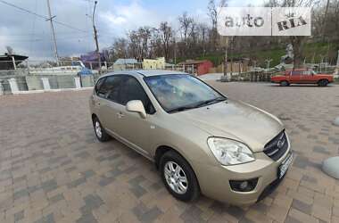 Минивэн Kia Carens 2008 в Николаеве