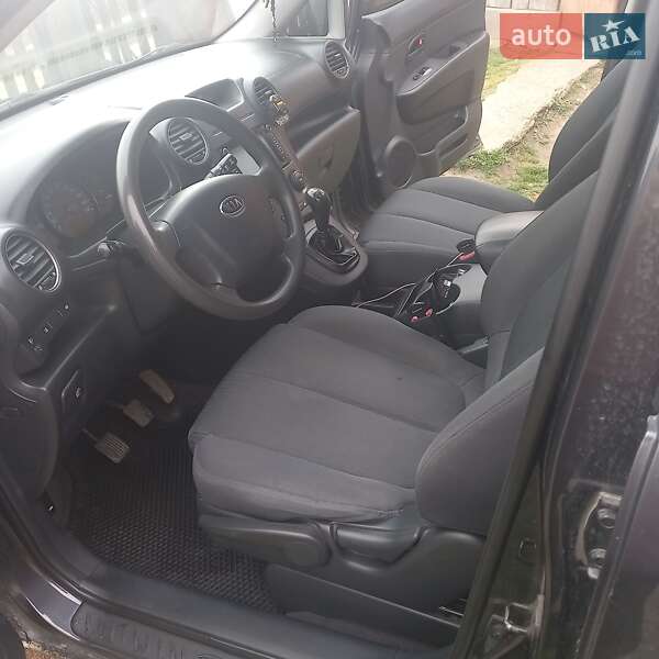 Минивэн Kia Carens 2007 в Львове
