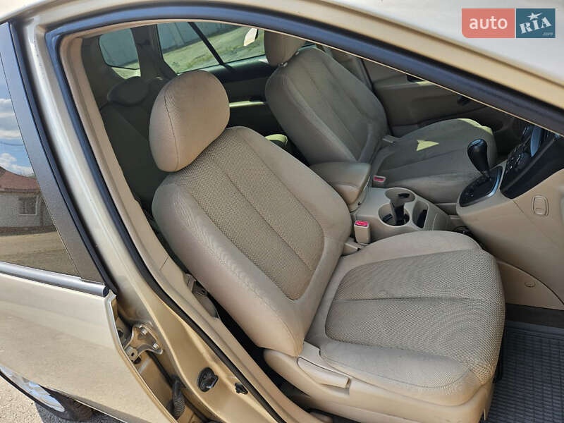 Минивэн Kia Carens 2007 в Корсуне-Шевченковском