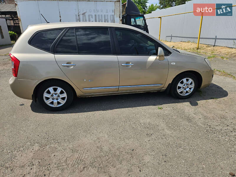 Минивэн Kia Carens 2007 в Корсуне-Шевченковском