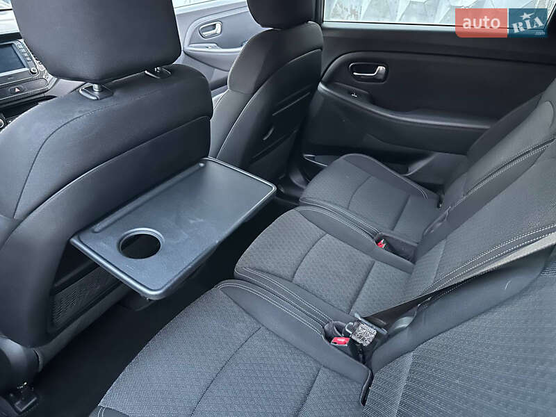 Мікровен Kia Carens 2017 в Києві