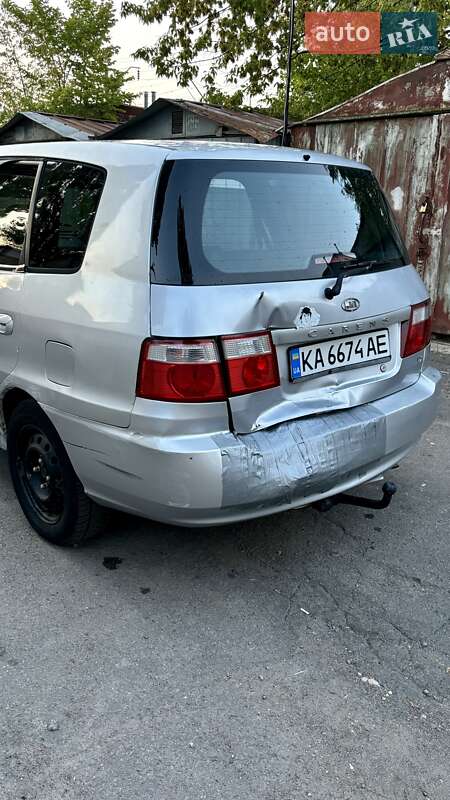 Мінівен Kia Carens 2006 в Києві