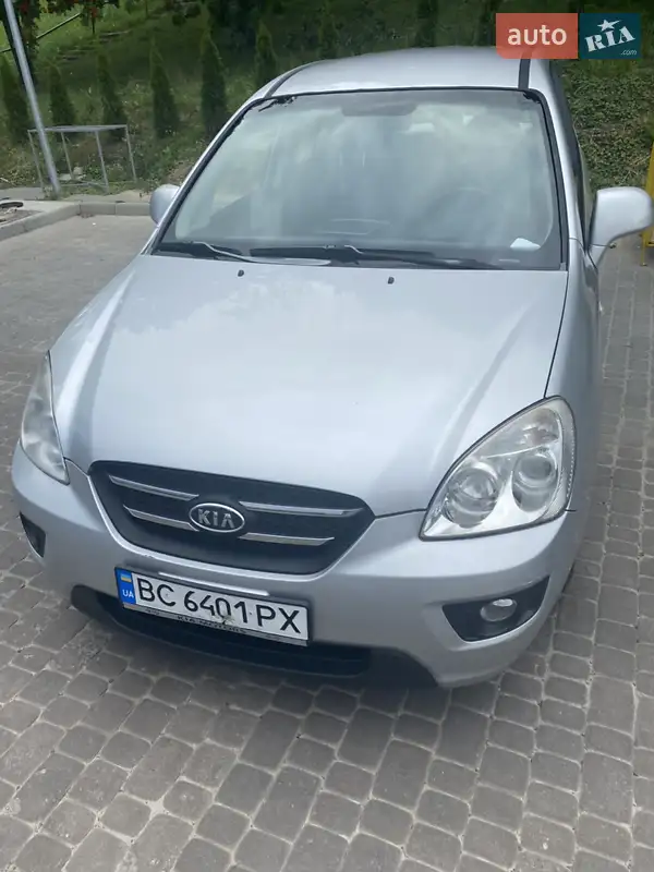 Kia Carens